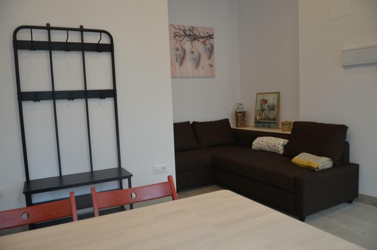 Apartamento Faustino Alvarez Seville Luaran gambar
