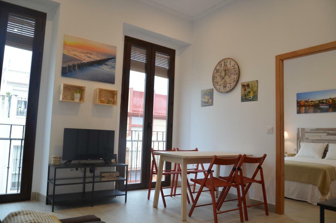Apartamento Faustino Alvarez Seville Luaran gambar
