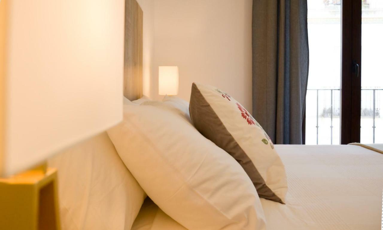 Apartamento Faustino Alvarez Seville Luaran gambar