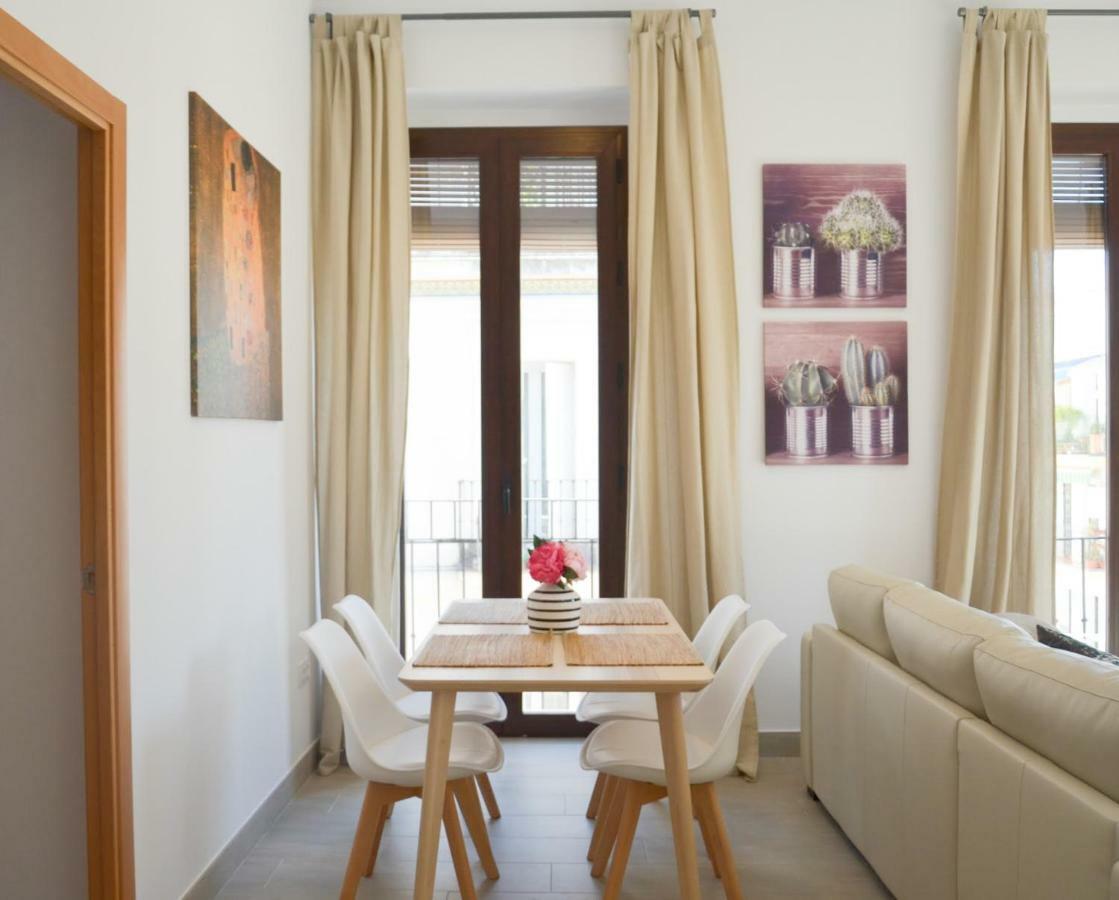 Apartamento Faustino Alvarez Seville Luaran gambar
